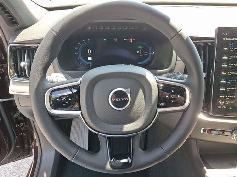 New 2025 Volvo XC90 T8 Core image 14