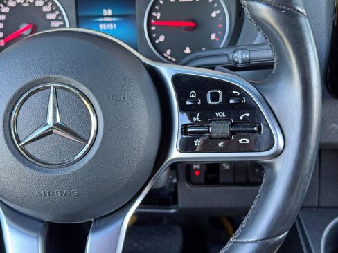 Used 2021 Mercedes-Benz Sprinter 2500 w/ Comfort Plus Package image 21