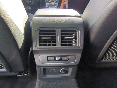 Used 2023 Audi Q5 2.0T Premium Plus image 31