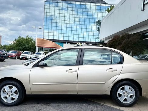 Used 2004 Chevrolet Malibu LS w/ Preferred Equipment Group FWD image 4