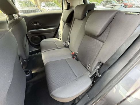 Used 2021 Honda HR-V LX image 13