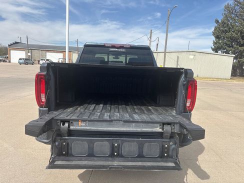 Used 2022 GMC Sierra 1500 Denali w/ Denali Reserve Package AWD/4WD image 6