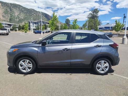 Used 2022 Nissan Kicks S FWD image 6
