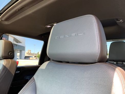 Used 2022 GMC Sierra 2500 Denali AWD/4WD image 29