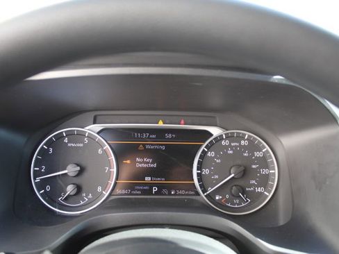 Used 2024 Nissan Rogue S image 18