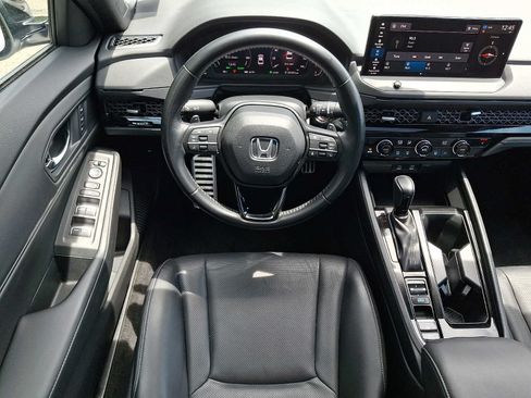 Used 2023 Honda Accord Sport image 11