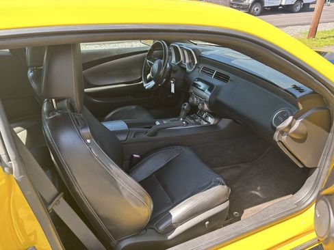 Used 2010 Chevrolet Camaro LT w/ RS Package RWD image 4
