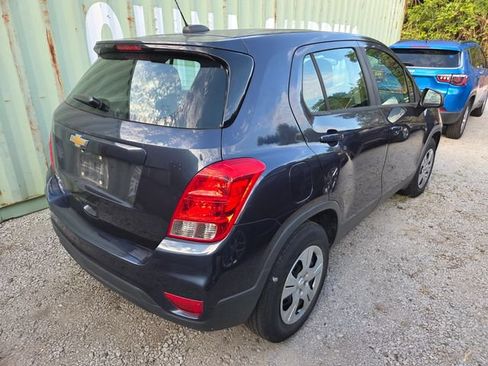 Used 2019 Chevrolet Trax LS FWD image 5