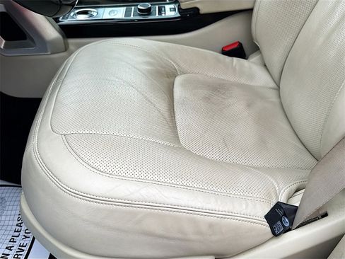 Used 2022 Land Rover Range Rover P525 Westminster Edition image 21