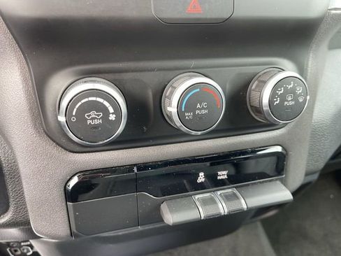Used 2021 RAM 1500 Big Horn image 18