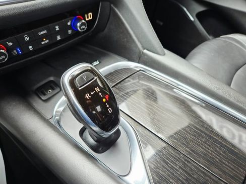Used 2019 Buick Enclave Avenir AWD/4WD image 14