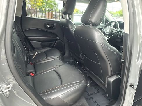 Used 2019 Jeep Compass Limited w/ Safety & Security Group AWD/4WD image 17