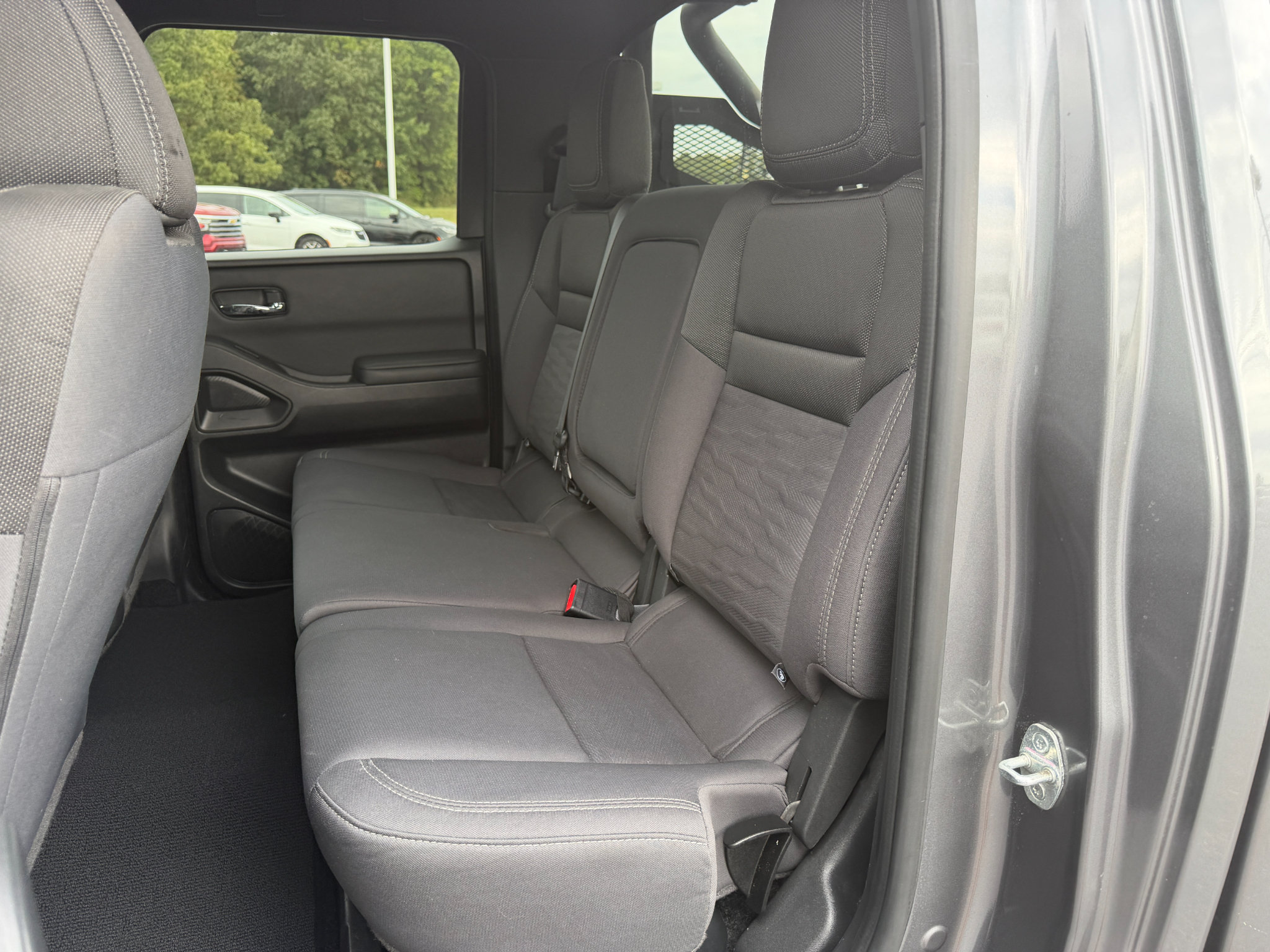 Used 2023 Nissan Frontier SV w/ Midnight Edition Package AWD/4WD image 18