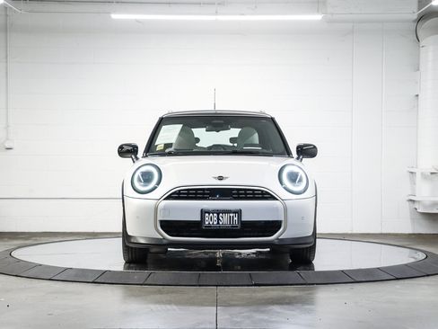 Used 2026 MINI Cooper 2-Door Hardtop FWD image 2