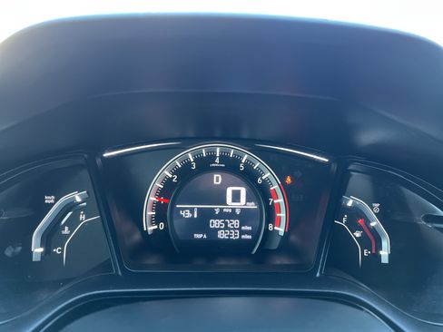 Used 2018 Honda Civic LX image 3