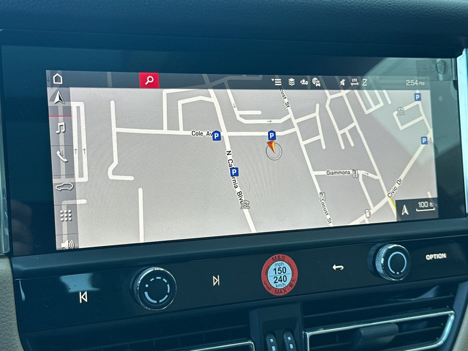 Certified 2026 Porsche Macan AWD/4WD image 16