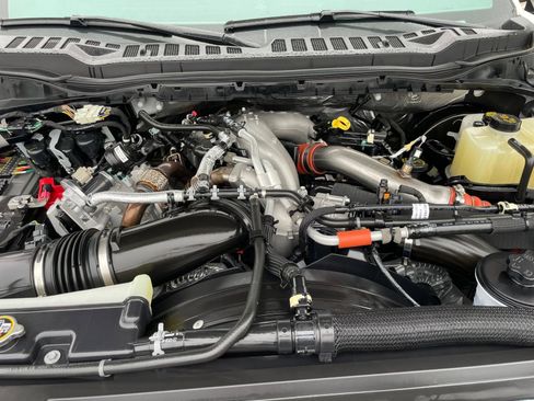Used 2023 Ford F250 Platinum image 25