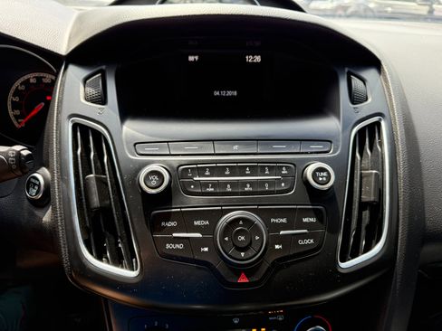 Used 2018 Ford Focus ST image 39