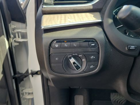 Used 2019 INFINITI QX50 Essential w/ Sensory Package image 22