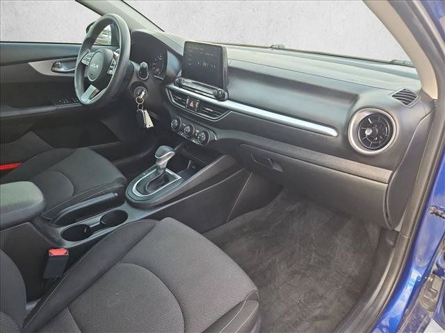 Used 2022 Kia Forte LXS w/ LXS Technology Package FWD image 17