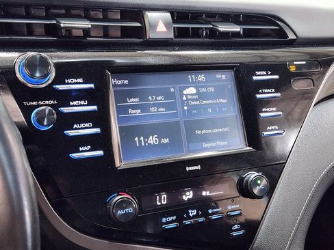 Used 2020 Toyota Camry SE image 31