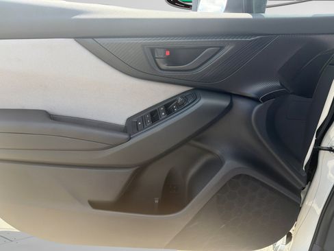 Used 2019 Subaru Crosstrek 2.0i Premium AWD/4WD image 17