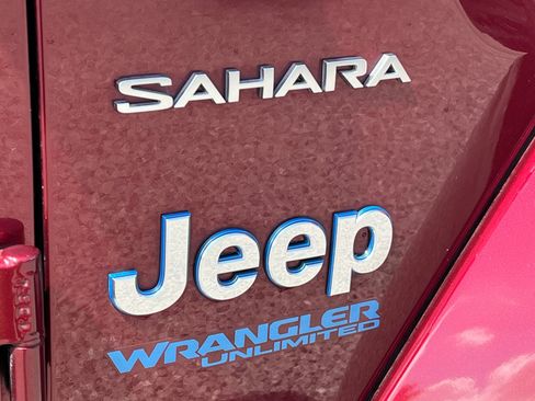 Used 2021 Jeep Wrangler Unlimited Sahara w/ Safety Group AWD/4WD image 31