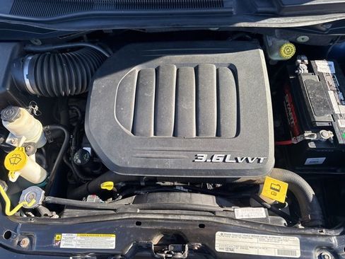 Used 2011 Dodge Grand Caravan Express image 27