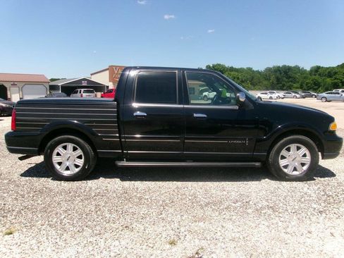Used 2002 Lincoln Blackwood RWD image 3