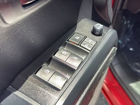 Used 2023 Toyota Tacoma SR w/ SR Convenience Package RWD image 17