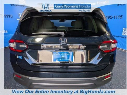 Certified 2023 Honda Pilot LX image 8