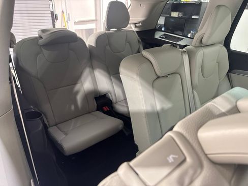 Used 2023 Volvo XC90 B5 Core w/ Climate Package AWD/4WD image 26