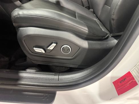 Used 2025 Hyundai Santa Fe SEL FWD image 18