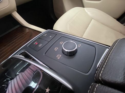 Used 2019 Mercedes-Benz GLS 450 4MATIC image 36