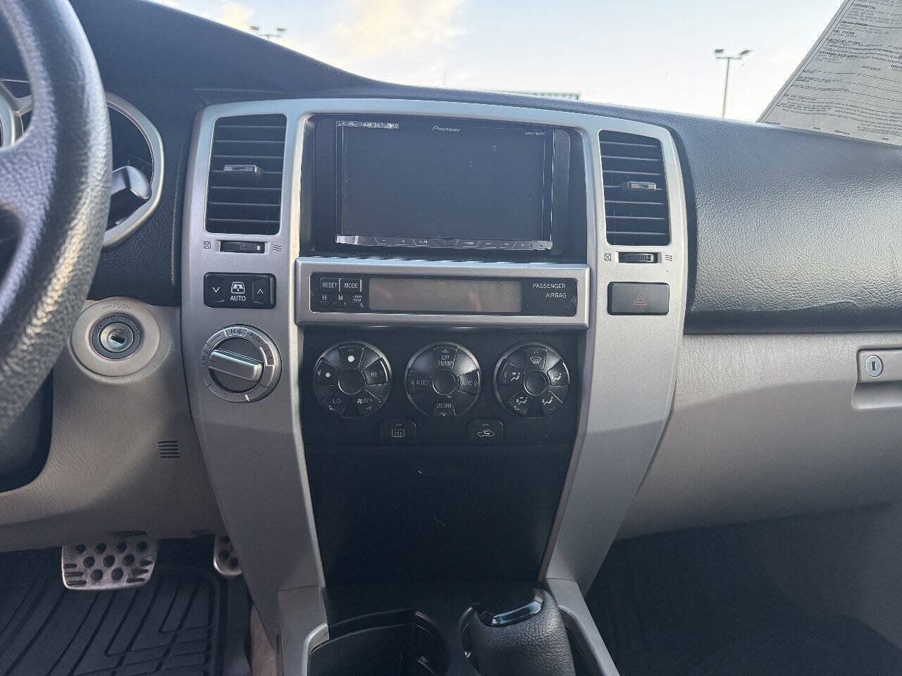 Used 2005 Toyota 4Runner SR5 AWD/4WD image 19