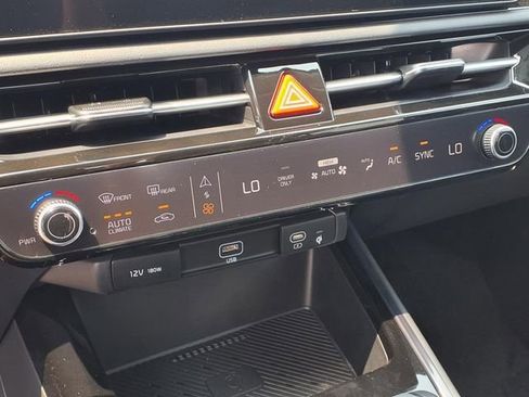 New 2025 Kia Niro EX image 9