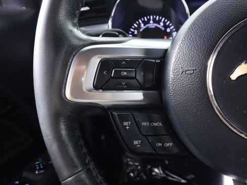 Used 2017 Ford Mustang GT RWD image 12