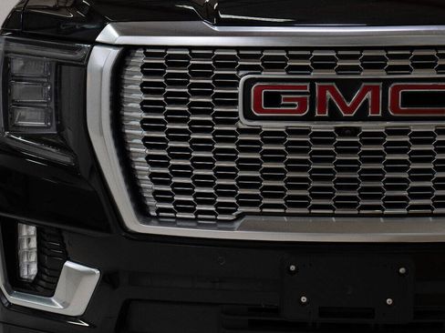 Used 2021 GMC Yukon XL Denali AWD/4WD image 10