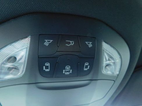 New 2026 Chrysler Pacifica Select FWD image 20