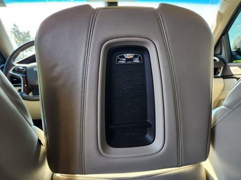 Used 2017 Cadillac Escalade 2WD image 18