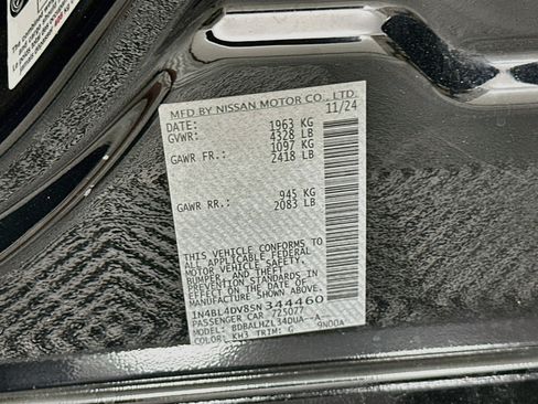 Used 2025 Nissan Altima 2.5 SV FWD image 12