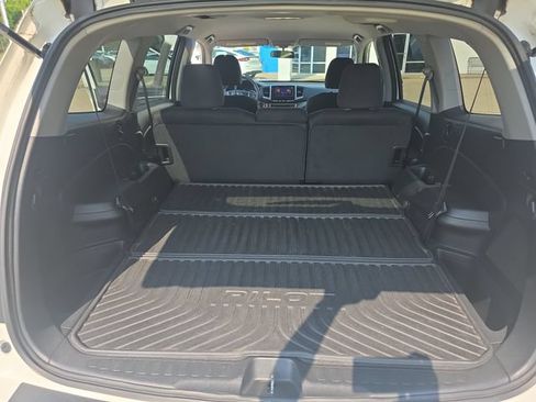 Used 2017 Honda Pilot EX image 16