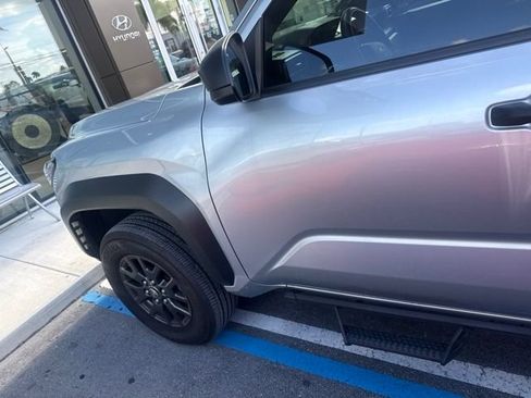 Used 2025 Toyota 4Runner SR5 AWD/4WD image 10