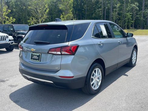 Used 2024 Chevrolet Equinox LT w/ Driver Convenience Package FWD image 7