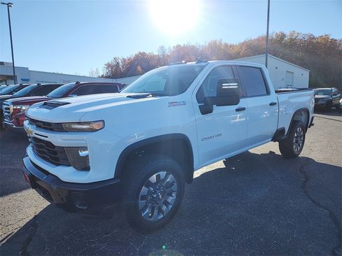 New 2026 Chevrolet Silverado 2500 Custom w/ Custom Convenience Package image 4