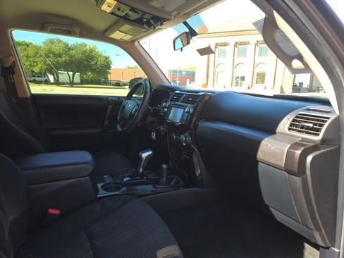 Used 2019 Toyota 4Runner TRD Off-Road image 17