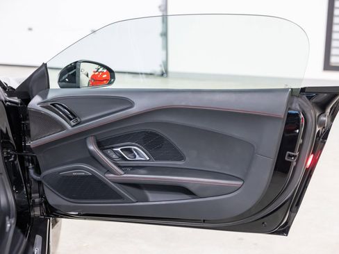 Used 2021 Audi R8 V10 w/ Premium Package image 26