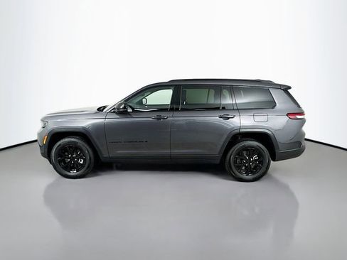 Used 2024 Jeep Grand Cherokee L Altitude image 11