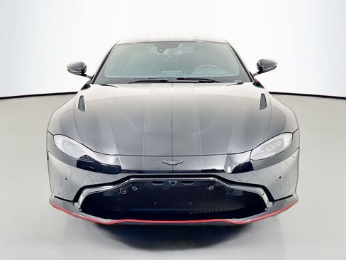 Used 2023 Aston Martin V8 Vantage Coupe RWD image 2