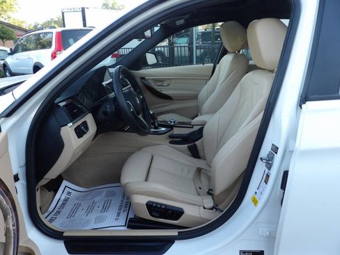 Used 2013 BMW 320i Sedan RWD image 10